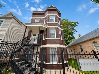 5409 S Winchester Avenue 3R, Chicago, IL 60609