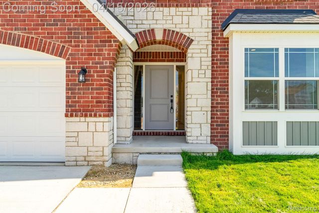 36293 Monroe, Westland, MI 48186