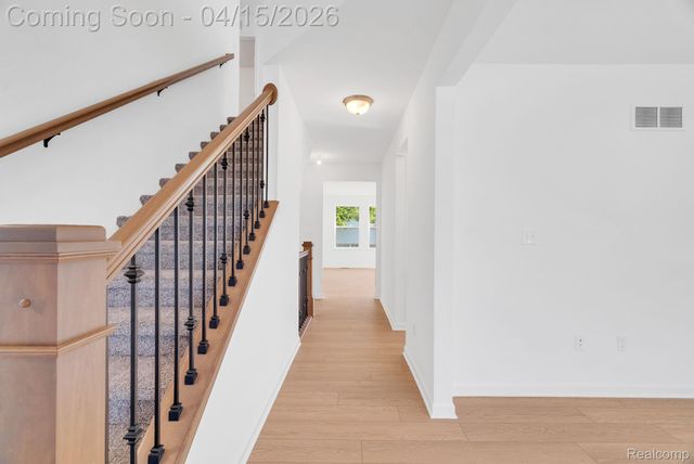 36293 Monroe, Westland, MI 48186