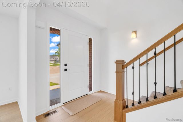 36293 Monroe, Westland, MI 48186