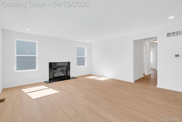 36293 Monroe, Westland, MI 48186