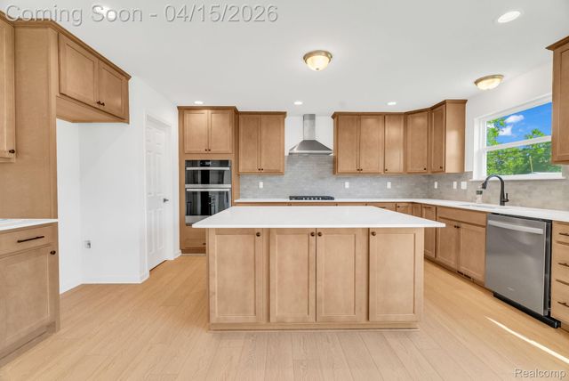 36293 Monroe, Westland, MI 48186