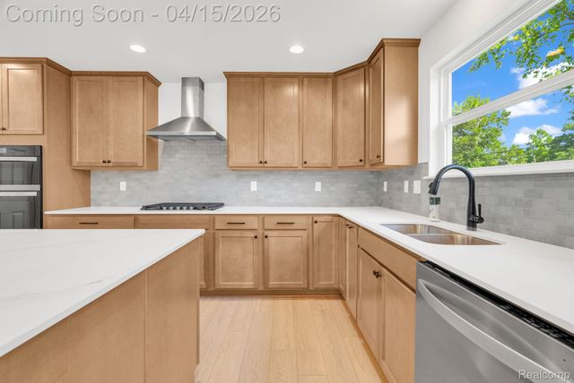 36293 Monroe, Westland, MI 48186