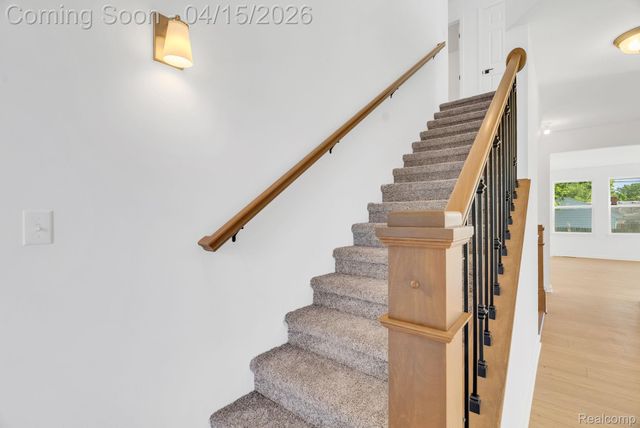 36293 Monroe, Westland, MI 48186