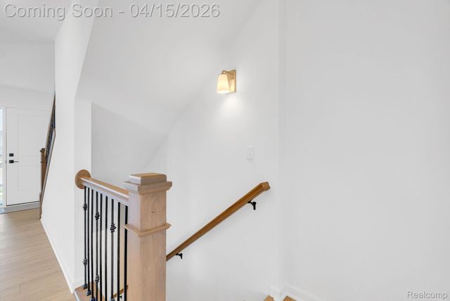 36293 Monroe, Westland, MI 48186