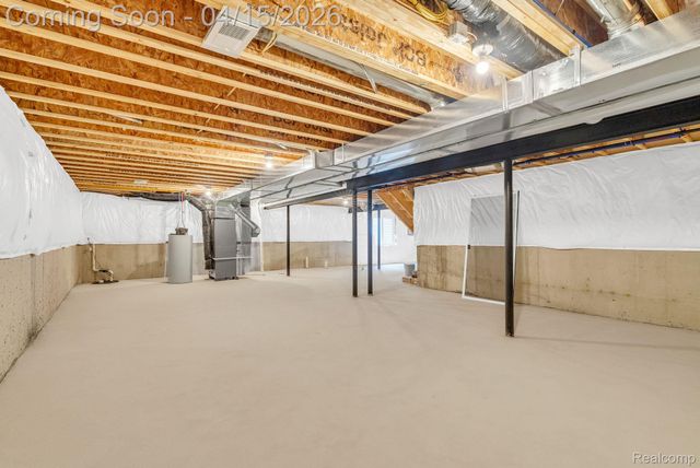 36293 Monroe, Westland, MI 48186