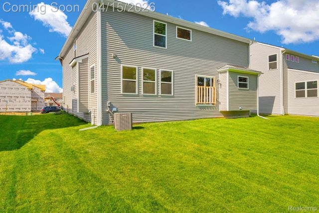 36293 Monroe, Westland, MI 48186