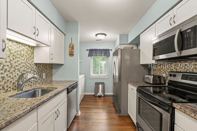 25 Deallyon Ave Apt 132, Hilton Head Island, SC 29928
