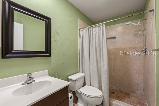 25 Deallyon Ave Apt 132, Hilton Head Island, SC 29928