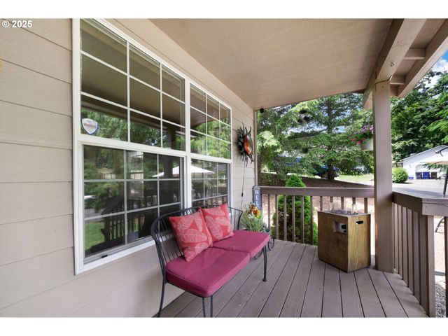 87973 SHERWOOD St, Veneta, OR 97487