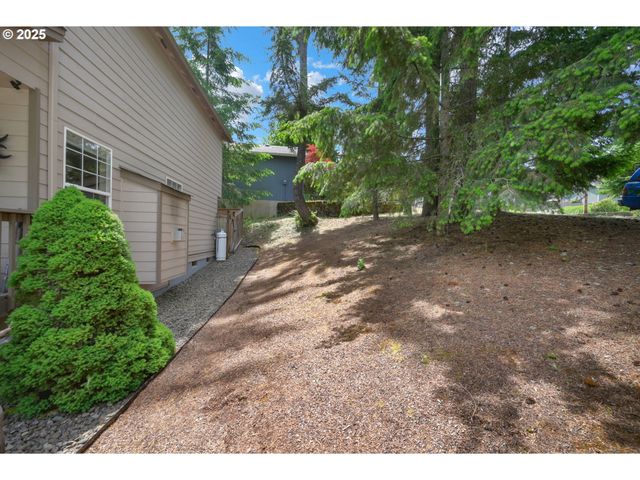 87973 SHERWOOD St, Veneta, OR 97487