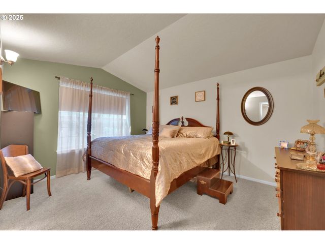 87973 SHERWOOD St, Veneta, OR 97487