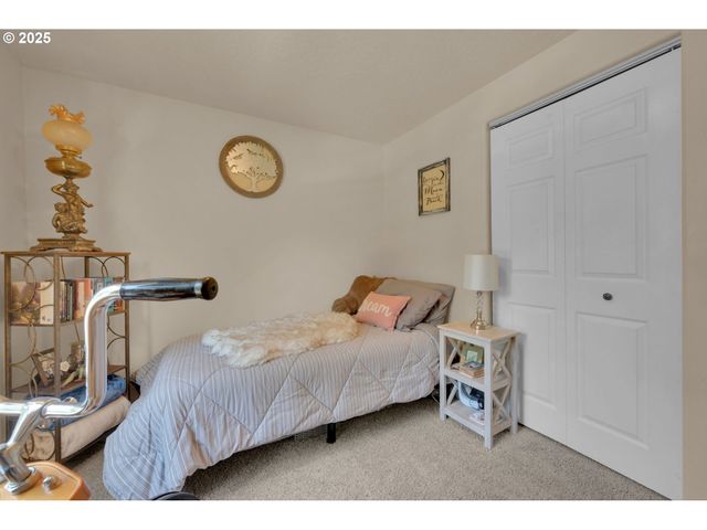 87973 SHERWOOD St, Veneta, OR 97487
