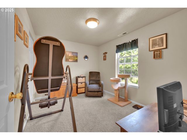 87973 SHERWOOD St, Veneta, OR 97487