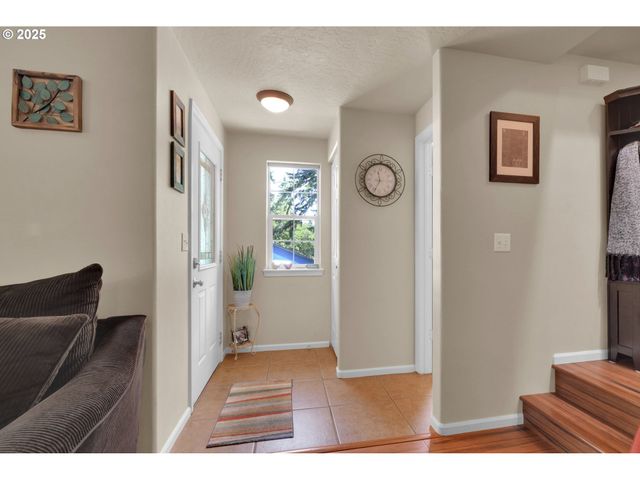 87973 SHERWOOD St, Veneta, OR 97487