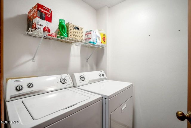 27262 Fort Meigs Road, Perrysburg, OH 43551
