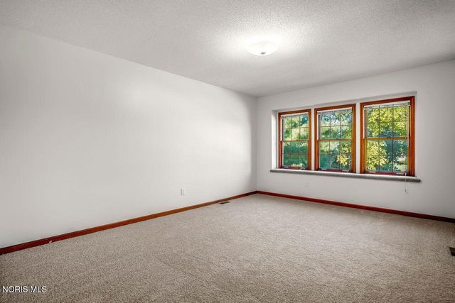 27262 Fort Meigs Road, Perrysburg, OH 43551