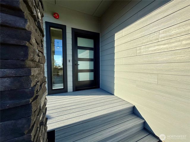 996 Alida Court SE, Ocean Shores, WA 98569