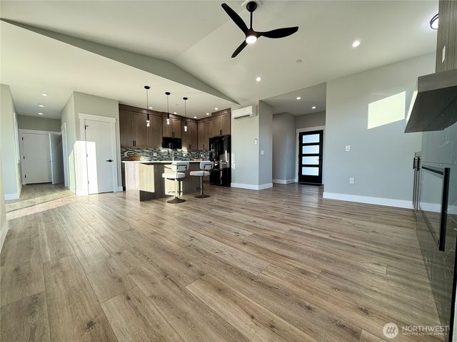 996 Alida Court SE, Ocean Shores, WA 98569