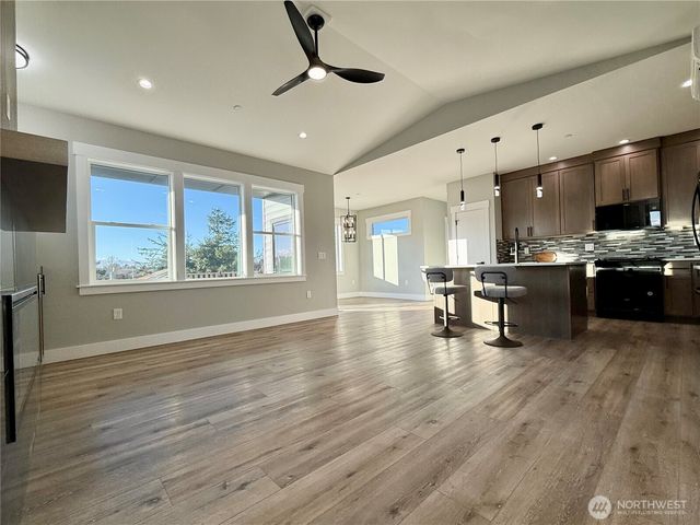 996 Alida Court SE, Ocean Shores, WA 98569