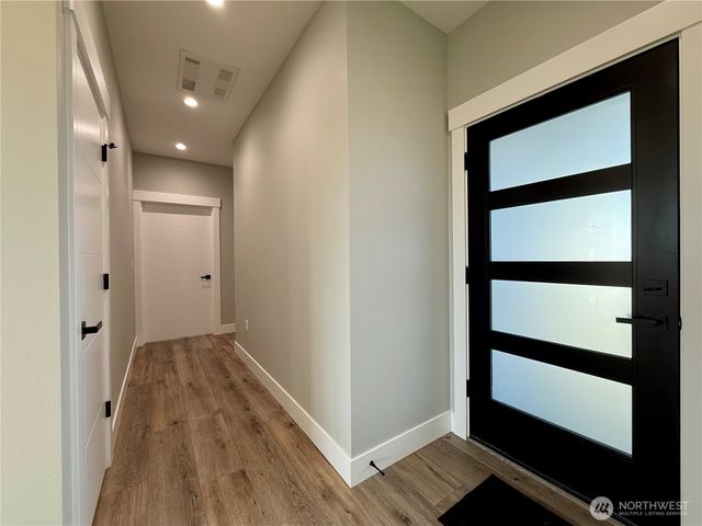 996 Alida Court SE, Ocean Shores, WA 98569