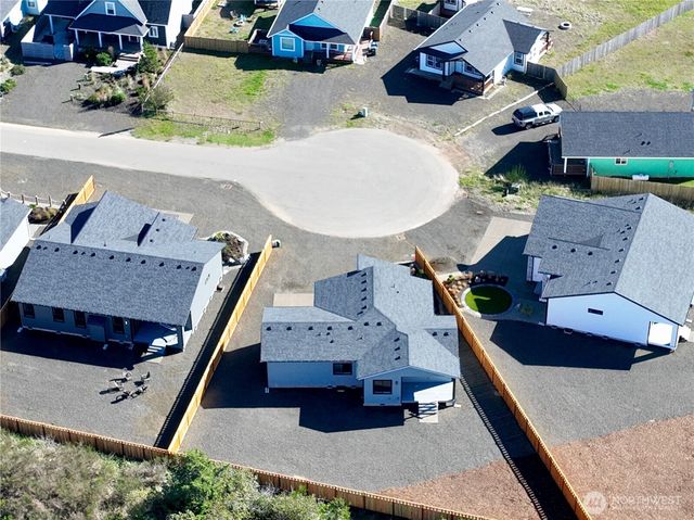 996 Alida Court SE, Ocean Shores, WA 98569