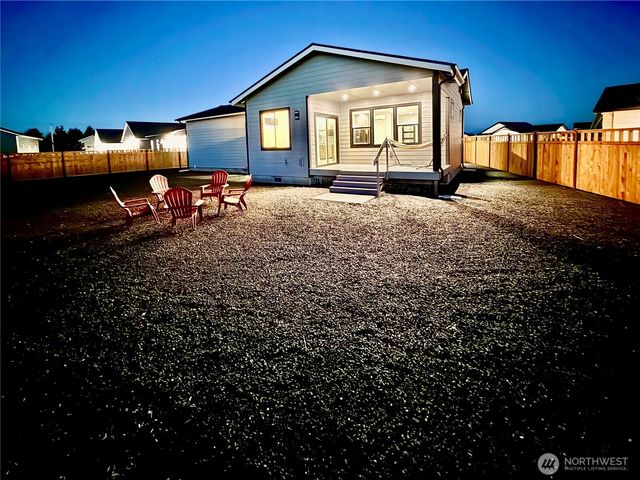 996 Alida Court SE, Ocean Shores, WA 98569