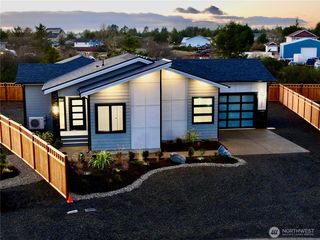 996 Alida Court SE, Ocean Shores, WA 98569