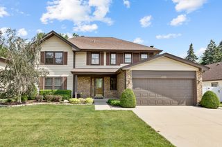 588 Montego Drive, Elk Grove Village, IL 60007