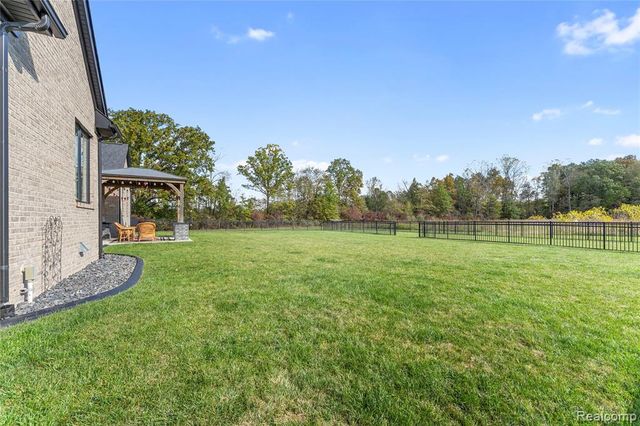 13498 Exeter Road, Carleton, MI 48117