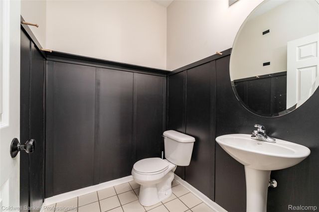 2104 Trailway Court, Commerce Charter Township, MI 48390