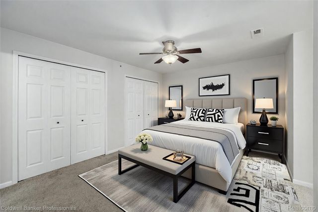 2104 Trailway Court, Commerce Charter Township, MI 48390