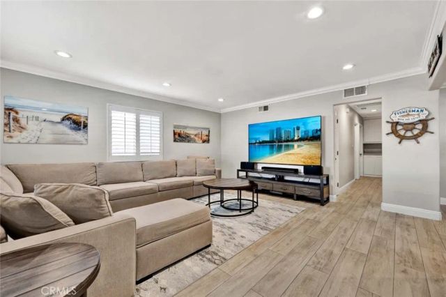 9662 Pollack Drive, Huntington Beach, CA 92646