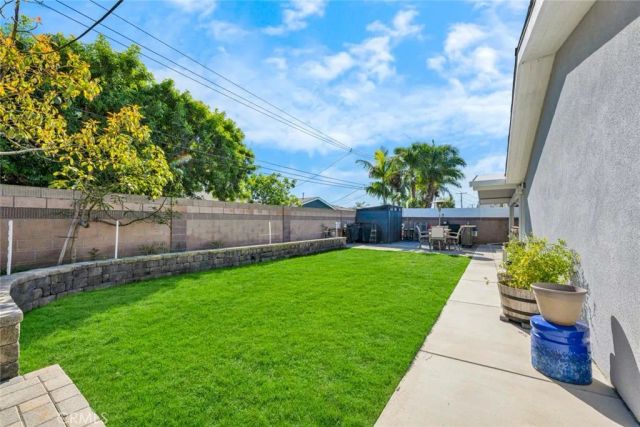 9662 Pollack Drive, Huntington Beach, CA 92646