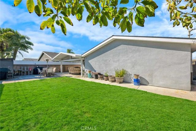 9662 Pollack Drive, Huntington Beach, CA 92646