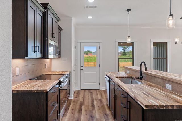 1001 N Red, Sheridan, AR 72150