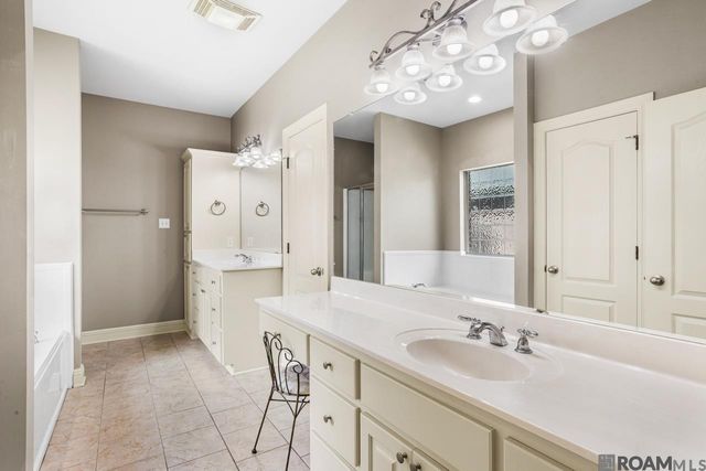 37472 Dutchtown Crossing Av, Gonzales, LA 70737