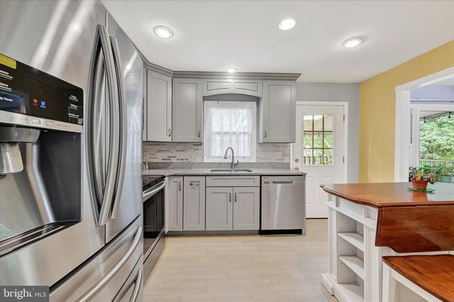 1202 HILLCREEK RD, Pasadena, MD 21122