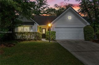7 Lake Linden Dr, Bluffton, SC 29910