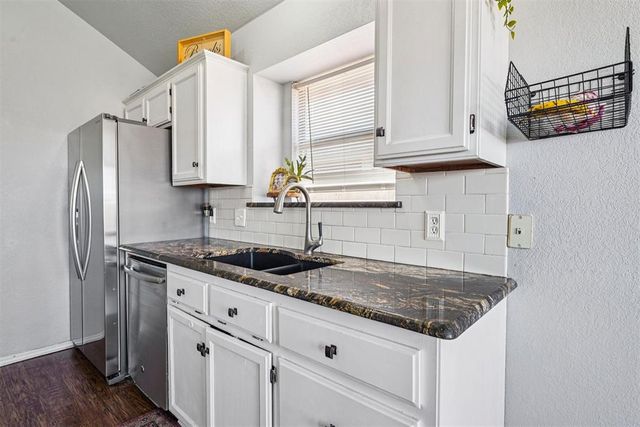 1415 Cherokee Lane, Blanchard, OK 73010