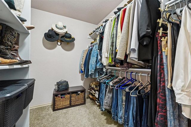 1415 Cherokee Lane, Blanchard, OK 73010