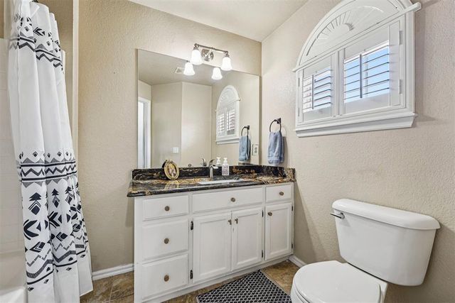 1415 Cherokee Lane, Blanchard, OK 73010