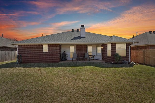 1415 Cherokee Lane, Blanchard, OK 73010