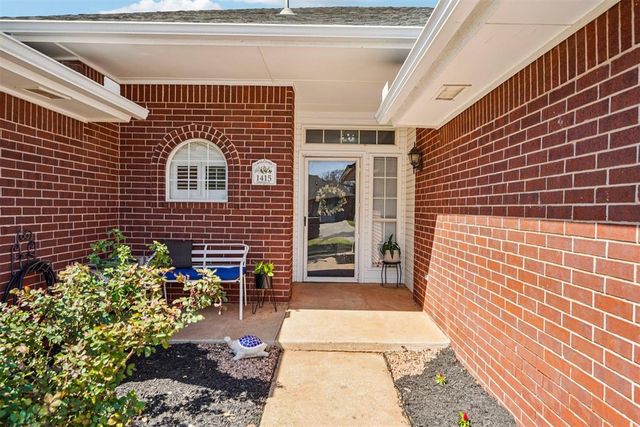 1415 Cherokee Lane, Blanchard, OK 73010