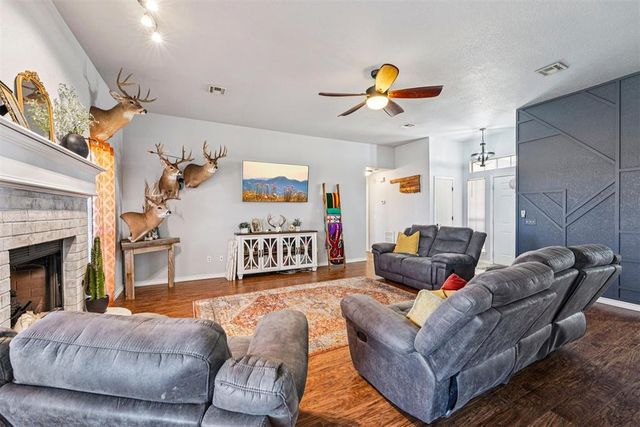 1415 Cherokee Lane, Blanchard, OK 73010