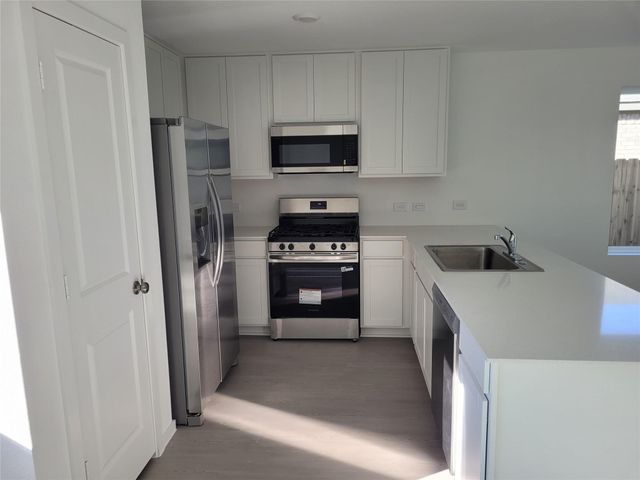 9022 Arctic Rockfish Dr, Baytown, TX 77521