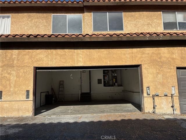 16595 Upland E, Fontana, CA 92335