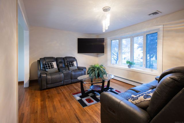 138 Infield Street, Bridgeport, CT 06606