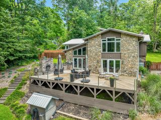 16 Due West Road, Hendersonville, NC 28792