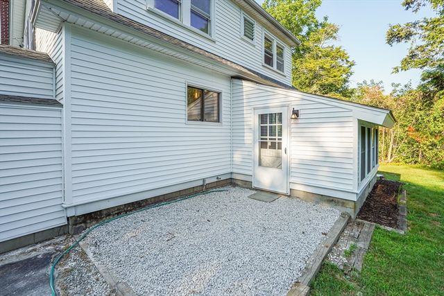 84 E Main Street, Hopkinton, MA 01748
